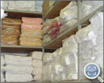 Ricco assortimento di tessuti in cotone, fiandra, lino, sintetico, misto sintetico di qualsiasi misura e colore.